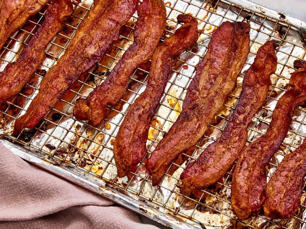 Ar 281936 thick cut bacon in the oven ddmfs beauty 4x3 6c4d12397a124eafa632d4dc680bc9a8