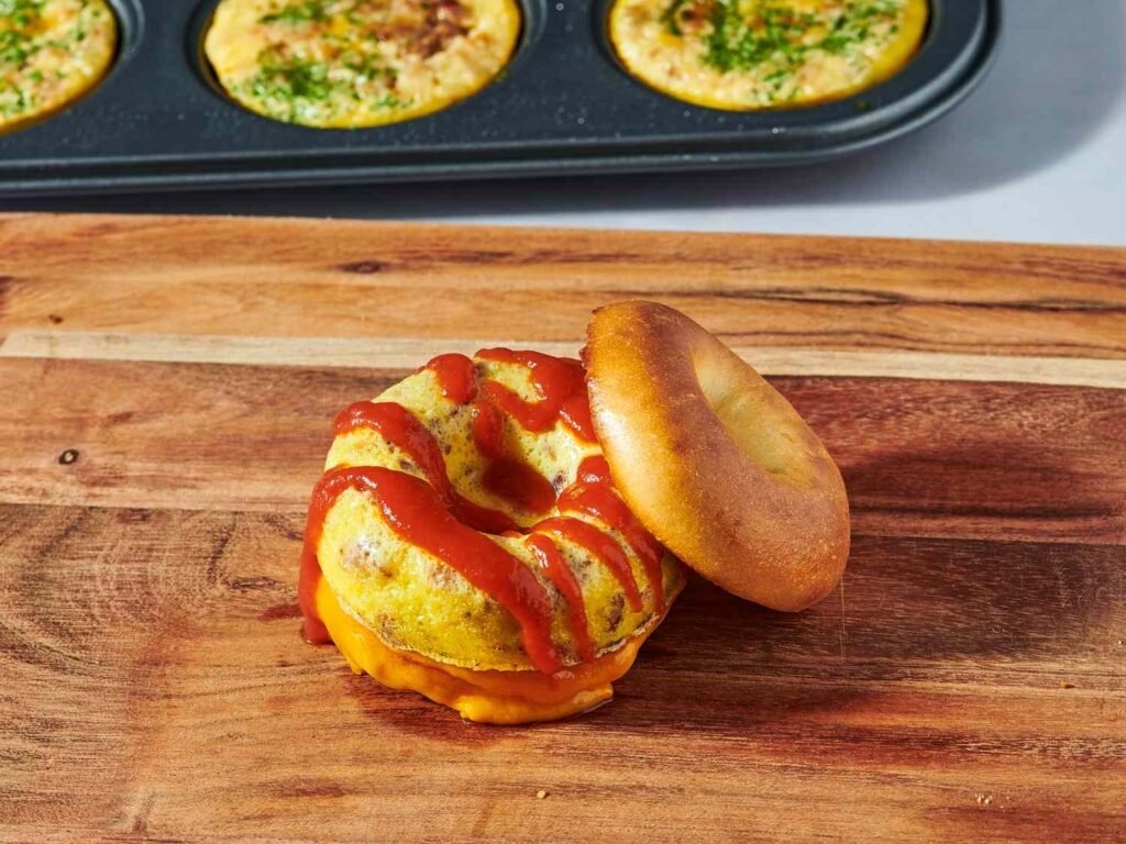 Ar 8497079 donut pan egg sandwiches vat step 05 1onlyonesandwich 241bae68c0a74c6b81f87f5ec5879645